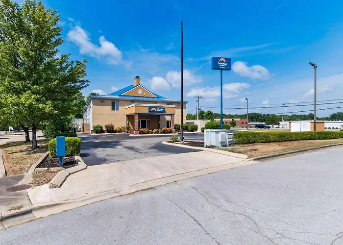 Suburban Studios Chattanooga Northeast - Ooltewah
